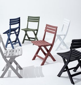 Ensemble de chaises de salle à manger modernes blanc crème, sans accoudoirs, chaises latérales de cuisine en similicuir, chaises de salle à manger rembourrées en tissu métallique - Product Image 1