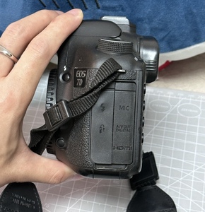 Appareil photo numérique reflex numérique professionnel <span class=keywords><strong>Canon</strong></span> 7D de milieu de <span class=keywords><strong>gamme</strong></span> à petit prix, format APS-C - Product Image 4