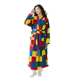<span class=keywords><strong>Albornoz</strong></span> Largo de Forro <span class=keywords><strong>Polar</strong></span> Ultra Cálido para Invierno, Diseño Moderno en Jacquard, Unisex, Tipo Kimono - Product Image 3