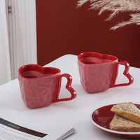 Mug en céramique personnalisé en forme de cœur pour couple, version coréenne, design à motifs personnalisés, tasse à café pour couple