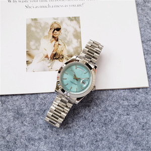 Orologio Meccanico Automatico da Uomo con Elegante Cinturino in Acciaio Inossidabile Lucido e Quadrante Texturizzato a Griglia Blu Ghiaccio - Product Image 4