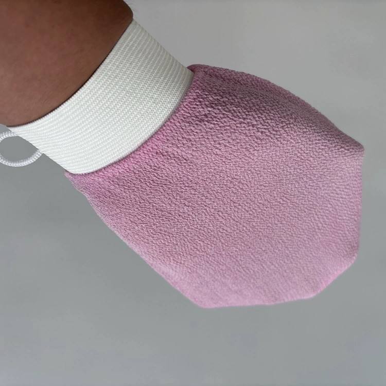 สีชมพูอ่อน