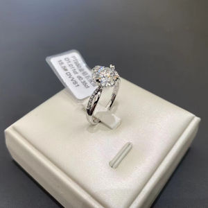 SANYI IGI <span class=keywords><strong>GIA</strong></span> <span class=keywords><strong>Report</strong></span> da 1CT a 3CT CVD HPHT Lab diamante PT950 VVS1 anello di fidanzamento rotondo anello di diamante coltivato da laboratorio per regalo - Product Image 5