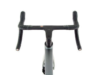 Bicicleta de Carretera Urbana de Fibra de Carbono Aero 700C, 24 Velocidades, Frenos de Disco Hidráulicos, Manillar Integrado, Eje Pasante, 9.3 kg - Product Image 4