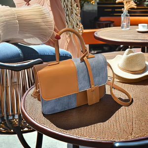 Sac à main Kalanta tendance en PU pour femme, fabriqué en usine, avec fermeture éclair unique, style London, doublure portable et poignée unique - Product Image 4