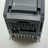 Nouveau convertisseur de fréquence en stock FRN0029E2S-4C FRN0037E2S-4C FRN0044E2S-4C380V Haute qualité Garantie d'un an