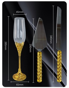Verres <span class=keywords><strong>à</strong></span> <span class=keywords><strong>Champagne</strong></span> en or de luxe ensemble de spatules <span class=keywords><strong>à</strong></span> gâteau mariage diamant graver Base en métal perle verre flûtes <span class=keywords><strong>à</strong></span> <span class=keywords><strong>champagne</strong></span> avec pierre CZ - Product Image 6