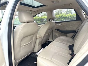 Chery Arrizo 7 2013 2014 2015, Sedán Automático <span class=keywords><strong>de</strong></span> Gasolina, Asientos Oscuros, Asientos Eléctricos, Volante a la Izquierda, Usado, Buen Estado Exterior, <span class=keywords><strong>Precio</strong></span> Económico - Product Image 4