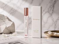 Flacons de parfum portables de 10 ml en verre rose, design carré, vides, avec atomiseur à pompe pour brume fine, idéaux pour les voyages