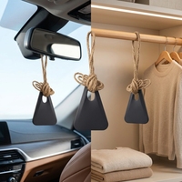 Diffuseur en céramique triangulaire noir avec étiquette suspendue pour voiture et placard