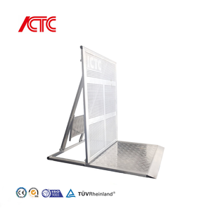 Barrière de scène modulaire pliable en alliage d'aluminium, portable, robuste, pour le contrôle des foules et la sécurité des concerts - Product Image 4
