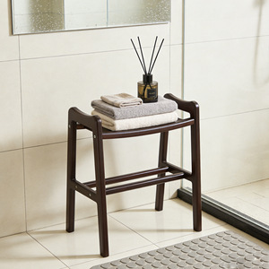 Tabouret de douche en bois massif Western Cuisine Eastern Kitchen 47x51x31cm avec accoudoirs pour la sécurité de la salle de bain - Product Image 1