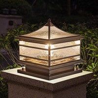 Lampe de poteau solaire LED en cuivre de style européen et chinois, étanche IP33 pour l'extérieur, idéale pour les cours et les jardins