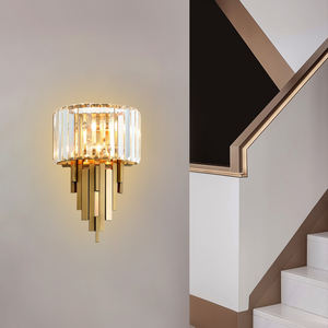 โคมไฟติดผนังคริสตัลดีไซน์สร้างสรรค์สไตล์โพสต์โมเดิร์นสุดหรูสำหรับห้องนอน ห้องนั่งเล่น และผนังตกแต่ง - Product Image 2