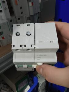 Interruptor de Circuito OSMC32N2, Dispositivo de Corriente Residual 2P, Interruptor de Seguridad Eléctrica contra Sobrecarga y Cortocircuito, Bajo Voltaje - Product Image 6