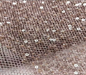 <span class=keywords><strong>Polyester</strong></span> Vàng Sáng Bóng Vải Bead Sequins Ren Vải Cho Phụ Nữ T-Shirt Long Lanh Váy Giai Đoạn Váy - Product Image 1