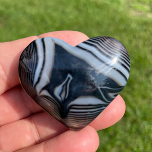 <b>Black</b> Agate <b>Heart</b> Polished Natural Stone Crystal Home Decor - Product Image 5