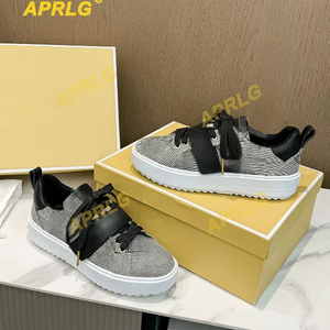 Nouvelles baskets décontractées M-K Fashion 2025 pour hommes en cuir véritable, semelle plate en caoutchouc, idéales pour la marche estivale et automnale – Modèle original - Product Image 1