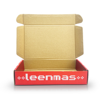 Boîtes à vêtements personnalisées imprimées en rose rouge Boîte postale en carton ondulé Boîte d'emballage avec logo pour chaussures vêtements