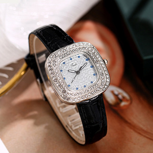 Nuevo Reloj de Mujer con Incrustaciones de Diamantes, Diseño de Cielo Estrellado, Correa de Cuero, Reloj de Pulsera de Cuarzo Cuadrado para Damas - Product Image 3