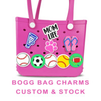 Breloques en PVC, nouvelles breloques en caoutchouc personnalisées avec logo, animaux, aliments, fruits, plage, dessins animés, sabots, décorations de jardin, accessoires de chaussures, fabricant de breloques