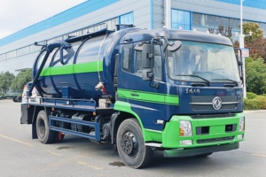 Nouveau camion de nettoyage et d'aspiration des eaux usées Dongfeng 4x2 manuel diesel haute pression, camion-citerne à vide pour le nettoyage des déchets liquides - Product Image 2