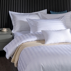 Juegos de Fundas de Edredón a Rayas Personalizadas de 1 cm y 3 cm para Hotel, Juegos de Sábanas a Rayas Blancas para Hotel, Juegos de Ropa de Cama a Rayas Blancas para Hotel con Almohada - Product Image 2