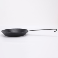 Panci masak besi datar hitam tidak dilapisi, dengan alur berlian timbul Dia 24 /26/ 28 cm