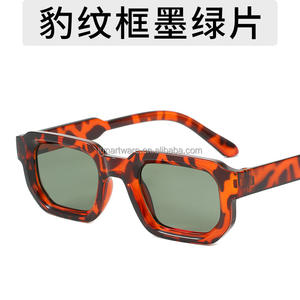 Venta caliente Moda Verano Nuevo Hielo Azul Tonos de luz Estilo Ins Marco cuadrado Gafas de sol simples Venta al por mayor Gafas de plástico - Product Image 6