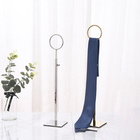 Présentoir en métal debout de Table au détail haut de gamme pour écharpe de cravate suspendu cintre en métal doré brillant cravate soie Hijab présentoir