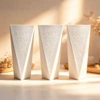 Cajas Rígidas Cónicas de Lujo con Patrón en Relieve, Empaque de Papel Triangular Blanco Personalizado para Aceite Esencial, Cuidado de la Piel, Crema Facial, Uso en Tubos