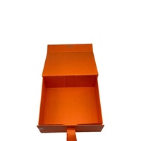 Boîtes en papier rigides magnétiques imprimées sur mesure en gros Emballage de luxe de couleurs personnalisées pour chaussettes vêtements ruban