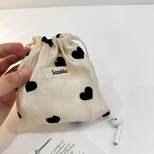 <span class=keywords><strong>Bolsa</strong></span> <span class=keywords><strong>de</strong></span> <span class=keywords><strong>tela</strong></span> <span class=keywords><strong>de</strong></span> algodón con patrón en forma <span class=keywords><strong>de</strong></span> corazón <span class=keywords><strong>de</strong></span> Youna, <span class=keywords><strong>bolsa</strong></span> <span class=keywords><strong>de</strong></span> almacenamiento con cordón <span class=keywords><strong>Beige</strong></span>, <span class=keywords><strong>bolsa</strong></span> miscelánea portátil - Product Image 6