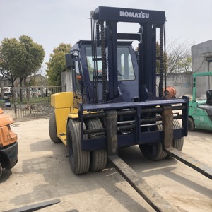 Montacargas Diésel Komatsu FD100 de 10 Toneladas, Original de Japón, de Segunda Mano, en Venta en Shanghái - Product Image 3