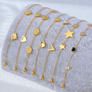 Ensemble de bracelets à breloques en gros, personnalisables, 8 styles, bracelet à breloques délicat en or, acier inoxydable 316L, plaqué or 18K PVD - Product Image 1