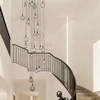 Lampe suspendue longue en verre moderne Lustre d'escalier Corps gris foncé LED Haute luminosité pour l'éclairage des escaliers Villa Hôtel