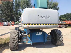 เก่า & มือสอง <span class=keywords><strong>2017</strong></span> ปี Genie S-125 บูมยืดไสลด์ยกความสูงในการทํางาน 40.1 ม - Product Image 2