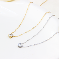 Collier Pendentif en Zircon Plaqué Or 14K en Acier Inoxydable de Haute Qualité avec Chaîne à Maillons et Sertissage Griffe, Tendance pour Femme, Personnalisable
