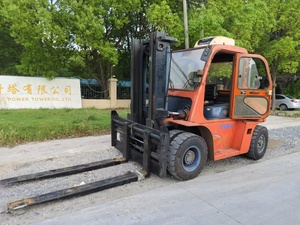 Chariot élévateur Heli de 7 tonnes d'occasion avec cabine résistante aux intempéries, machine de qualité industrielle, bon fonctionnement, adaptée à la logistique et à la fabrication - Product Image 3