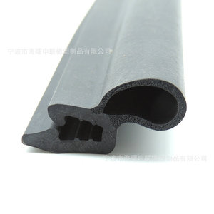 แถบยางซีล EPDM ผลิตตามสั่งสำหรับประตูตู้เย็น ทนทานต่อสภาพอากาศ อะไหล่ที่ไม่ได้มาตรฐาน เกรดสำหรับการอัดรีด - Product Image 4