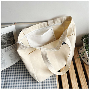 Sac fourre-tout en toile multifonctionnel avec logo personnalisé, grandes poches extérieures, idéal pour les sorties universitaires et le shopping du week-end, avec poche intérieure - Product Image 6