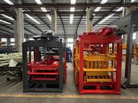 Ligne de production de blocs creux en béton automatique et efficace QT4-25