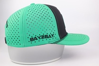Casquette de course et de golf unisexe en polyester Oxford imperméable à 6 panneaux avec perforations découpées au laser, logo personnalisé imprimé en relief et visière incurvée