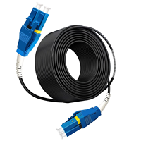 Les cordons de raccordement en fibre optique sont fabriqués avec des matériaux respectueux de l'environnement, présentent des pertes réduites et peuvent être personnalisés en différentes longueurs.