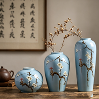 Ensemble de vases en céramique bleu clair peints à la main avec motif Fleur de Prunier et Oiseau, Pots en poterie de Jingdezhen, Nouveauté Wabi-Sabi, Écologique, Décoration pour la maison avec branches séchées