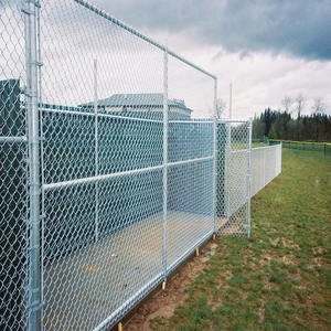 6 Feet High 50 Feet Long Galvanized Steel Chain Link Fencing with Razor Barbed Wire on <b>the</b> Top - Product Image 4