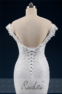 Ruolai PWD-H1081 Cristal De Luxe Et Perles Applique De Mariée Sirène Hors Épaule Robes De Mariée - Product Image 5