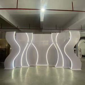 Arco de Luz LED Acrílico Blanco Moderno, Clásico y Profesional de LEDA, Nuevo, para Decoración de Eventos y Salones de Boda - Product Image 2