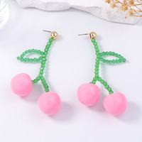 Anting-anting gantung kristal manik-manik premium, elegan, manis, perhiasan buah segar untuk wanita, gaya bohemian, set hiasan telinga.
