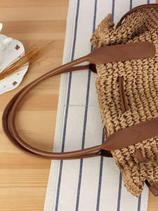 Sac de plage artisanal en paille avec deux anses, idéal pour les vacances et le quotidien, sac à main portable d'été avec cordon de serrage, sac de plage écologique - Product Image 3